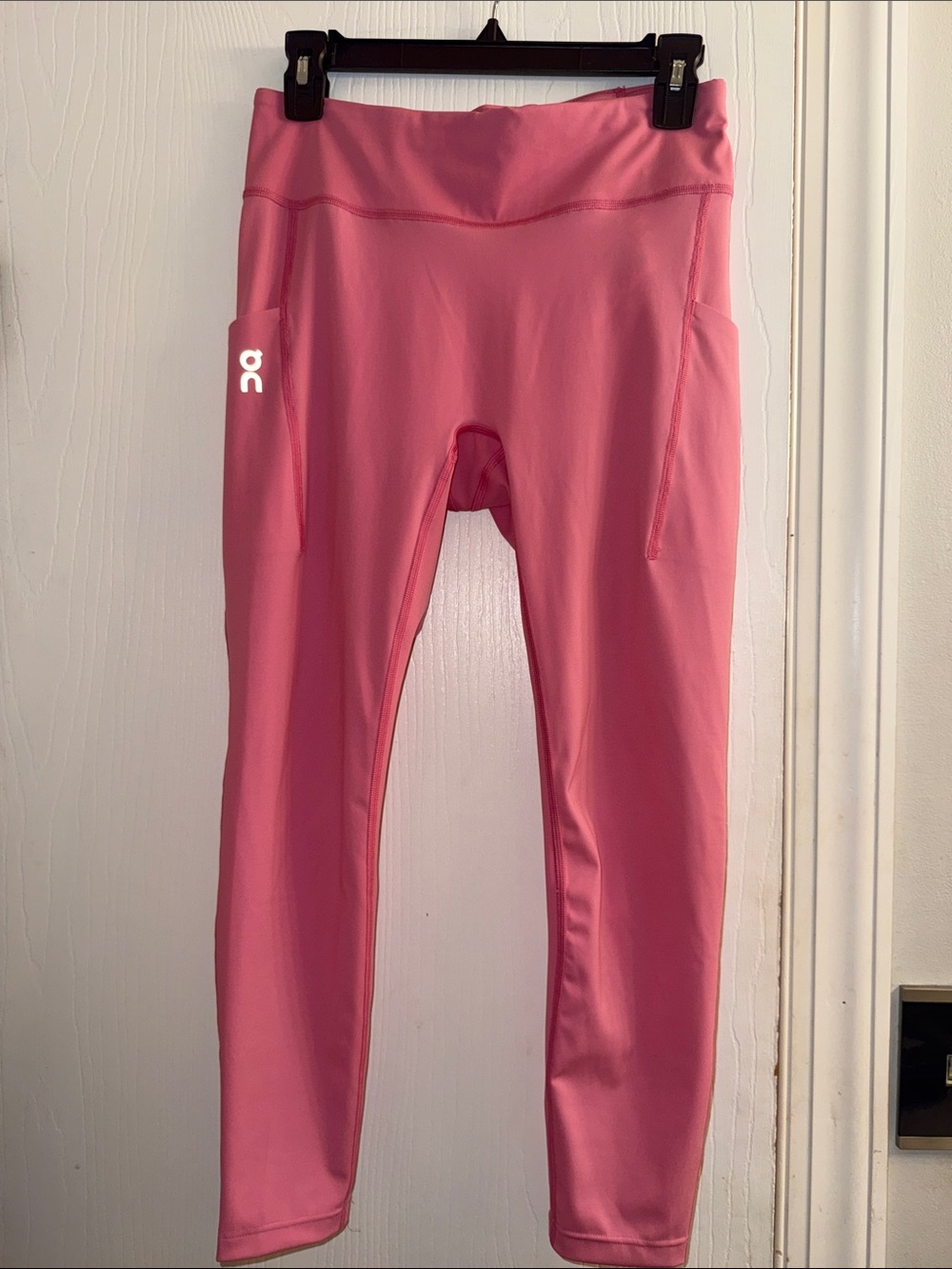 On Running Coral Pink Performance Leggings with Side Pockets